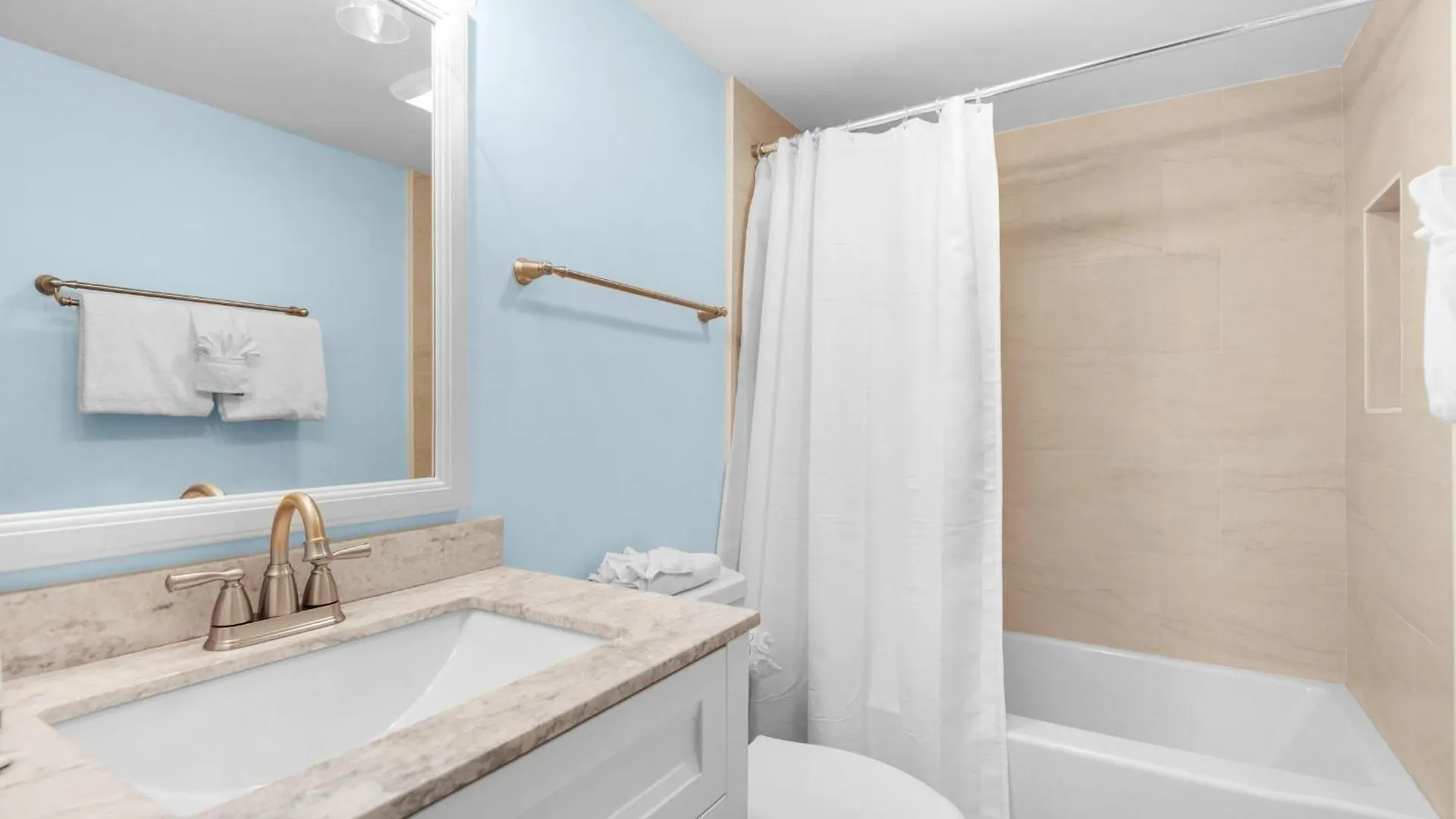 Shoreline Towers 3063 Destin
