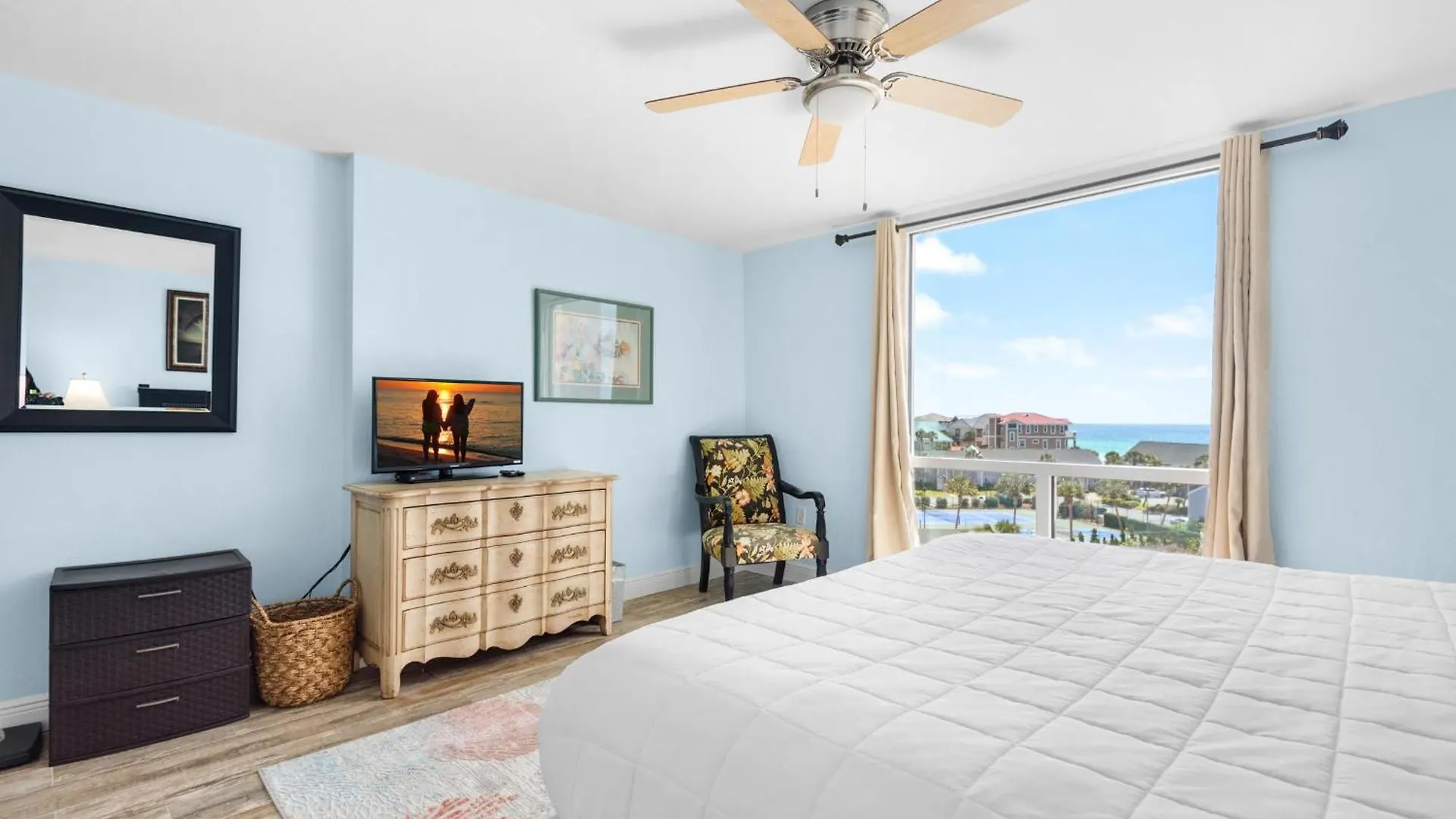 Shoreline Towers 3063 Destin Apartment