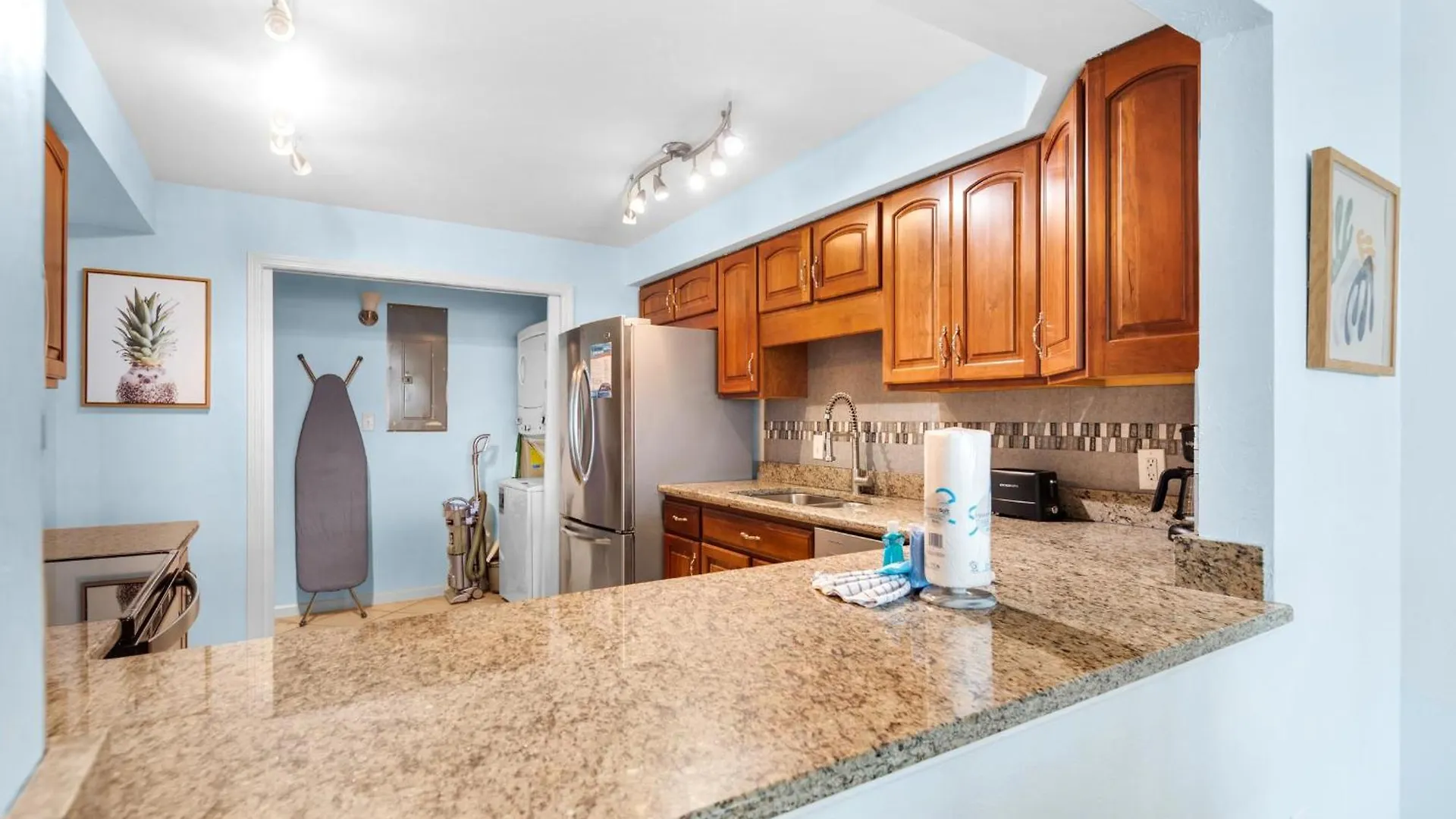 Shoreline Towers 3063 Destin